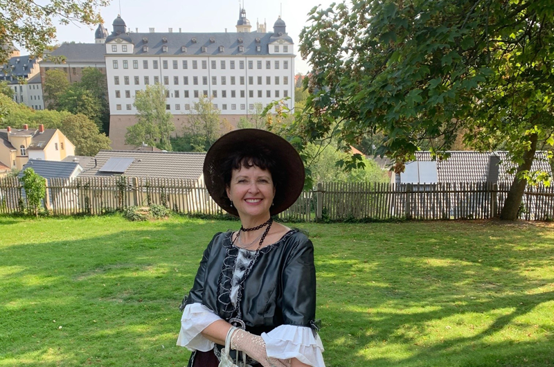Residenzstadt Dame in Altenburg vor Schlosskulisse